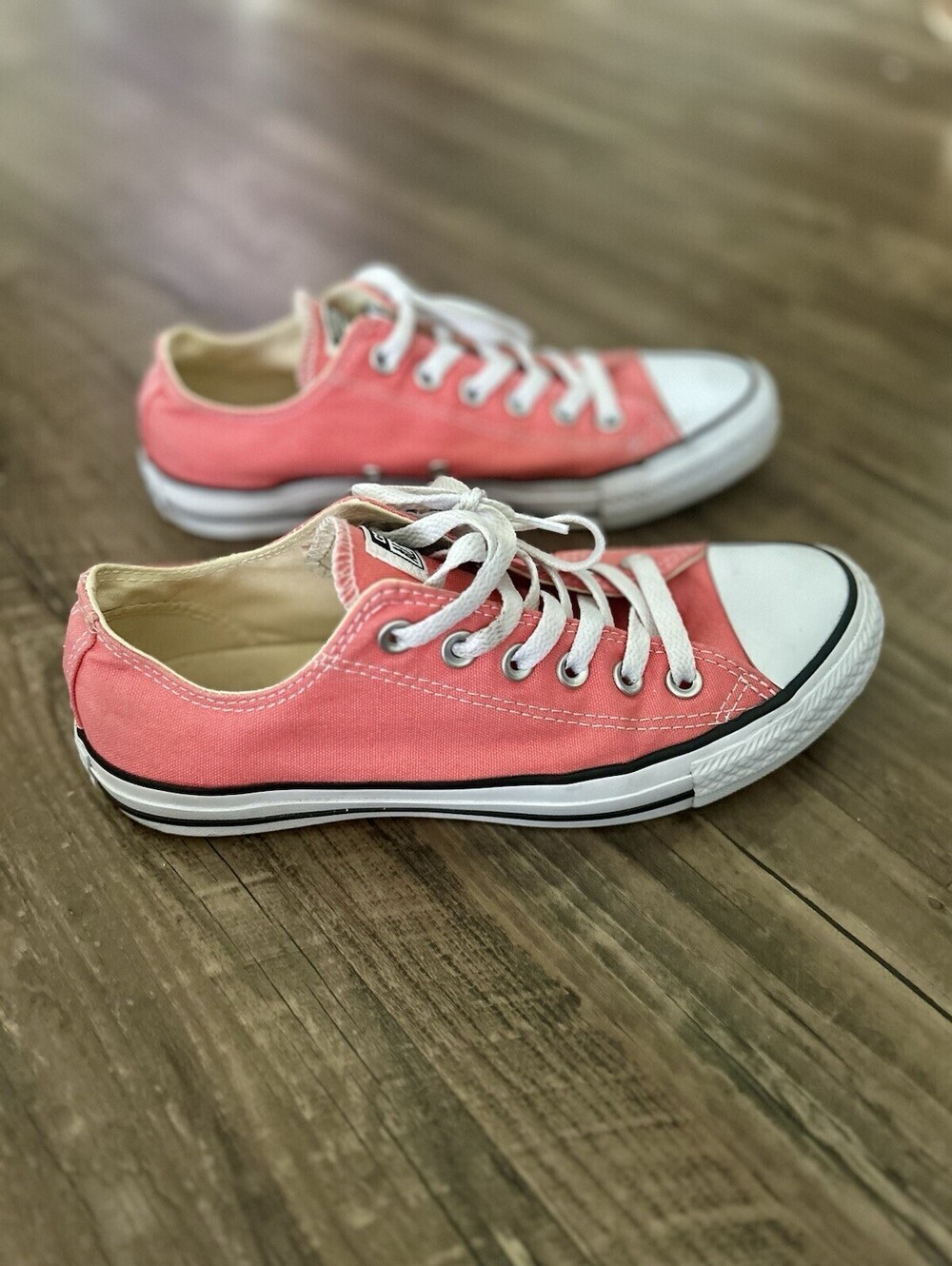 Converse Chuck Taylor All Star Unisex Pink Sneakers Shoes - Women’s 8, Men’s 6 - Picture 2 of 7